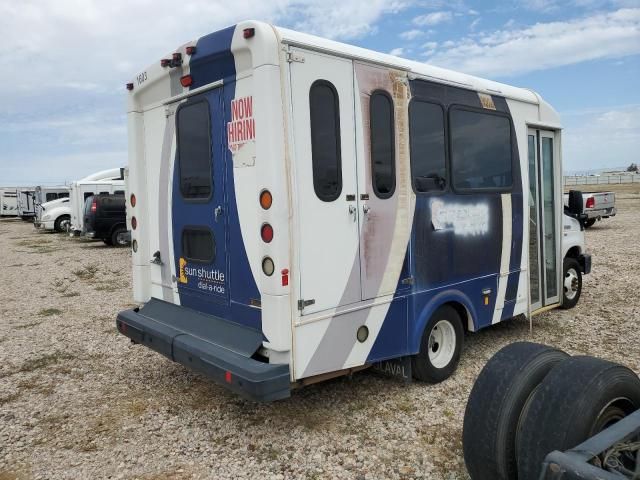 2016 Ford Econoline E350 Super Duty Cutaway Van
