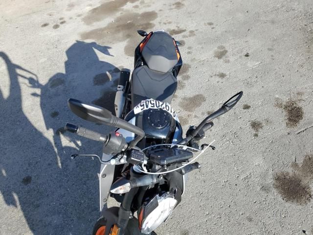 2022 KTM 390 Duke
