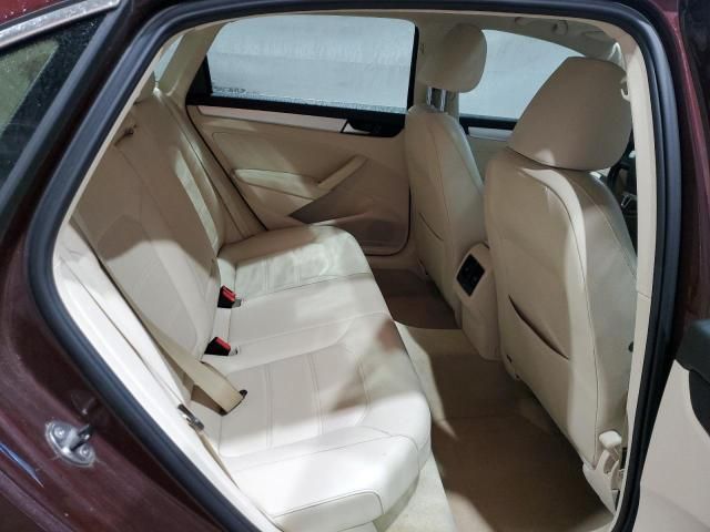 2013 Volkswagen Passat SE