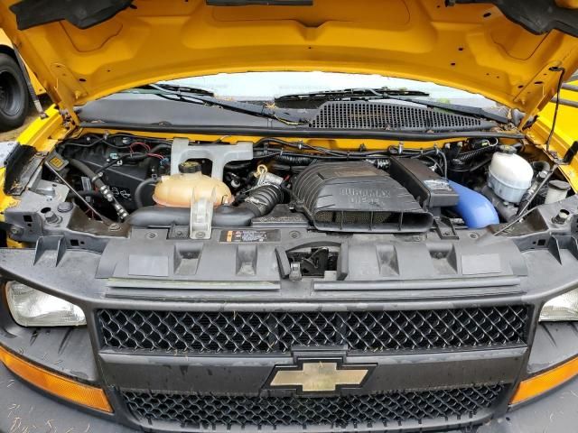 2012 Chevrolet 2012 Collins Bantam G4500-School Bus