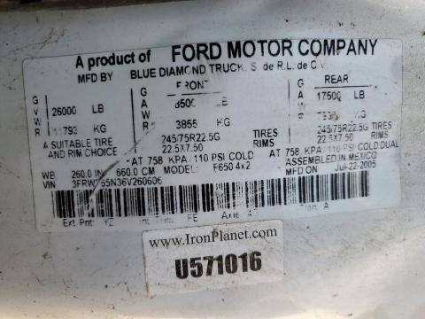 2006 Ford F650 Super Duty Flatbed Truck