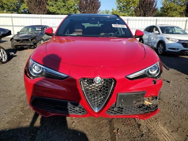 2022 Alfa Romeo Stelvio TI