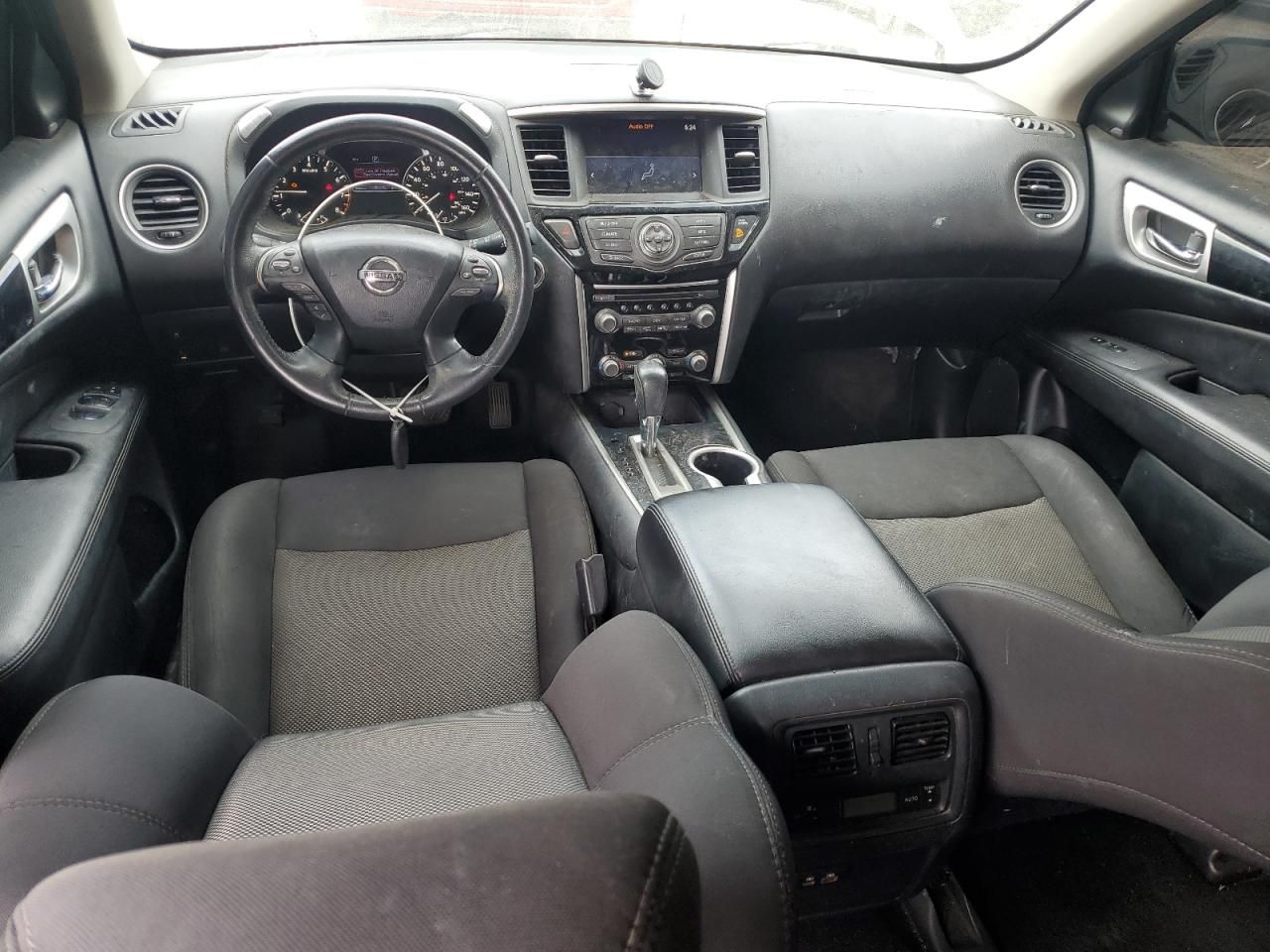 2019 Nissan Pathfinder s