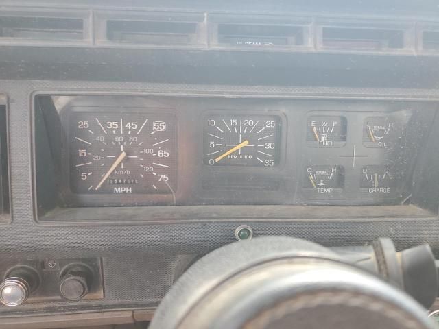 1998 Ford F800