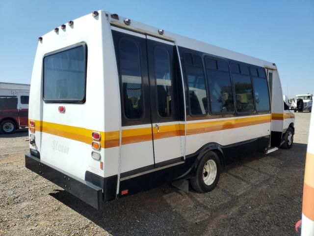 2008 Ford Econoline E450 Super Duty Cutaway Van