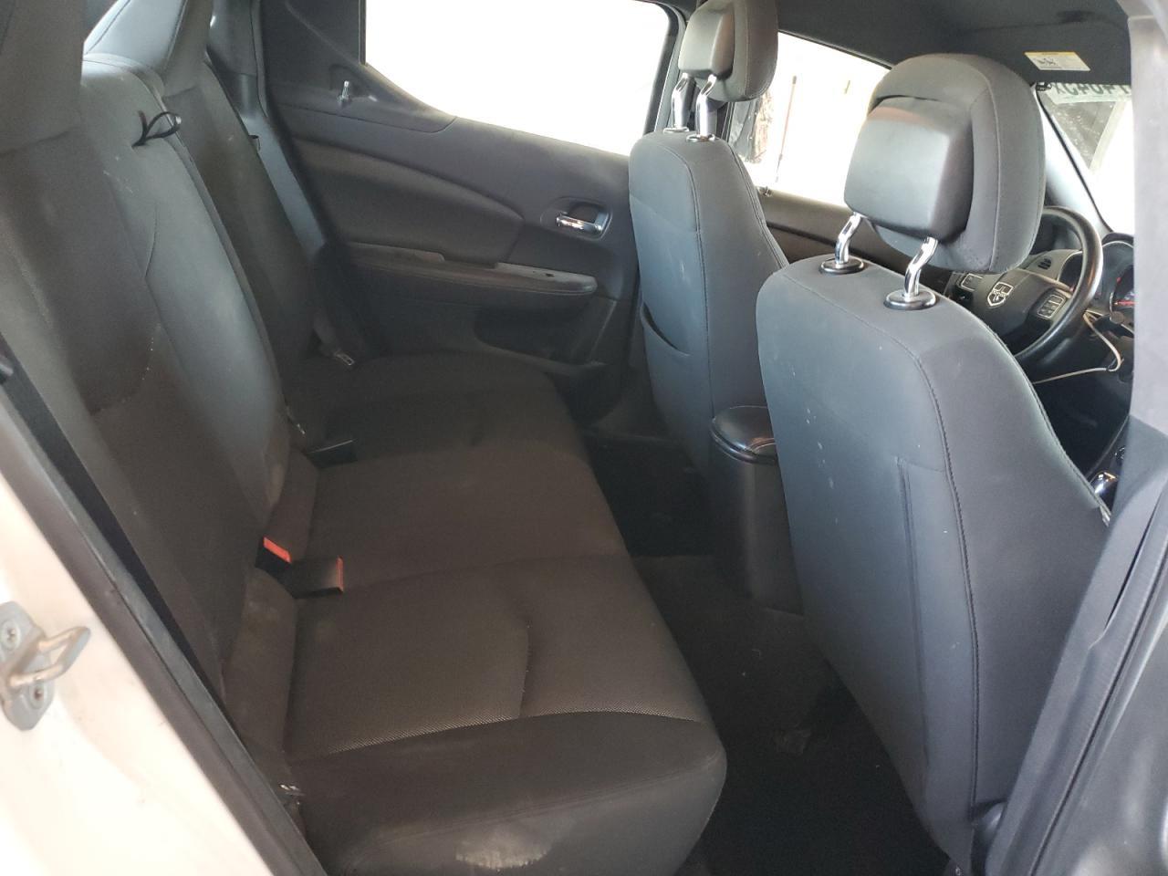 2012 Dodge Avenger se