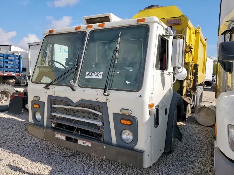 2016 Mack LEU600 Refuse Truck