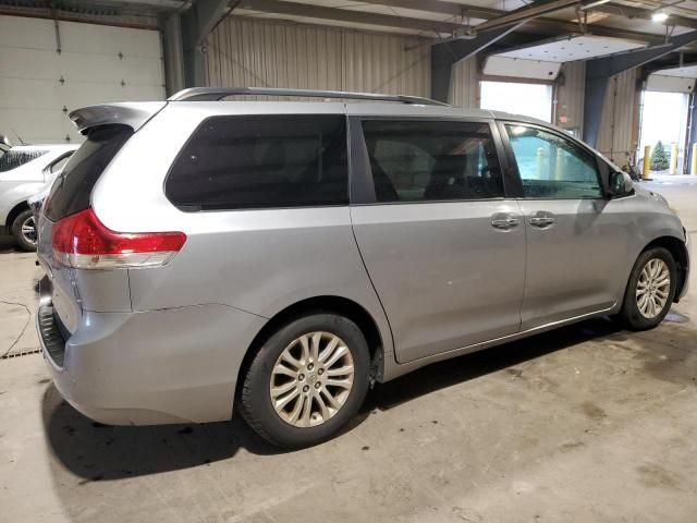 2013 Toyota Sienna XLE