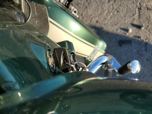 2004 Suzuki VL800