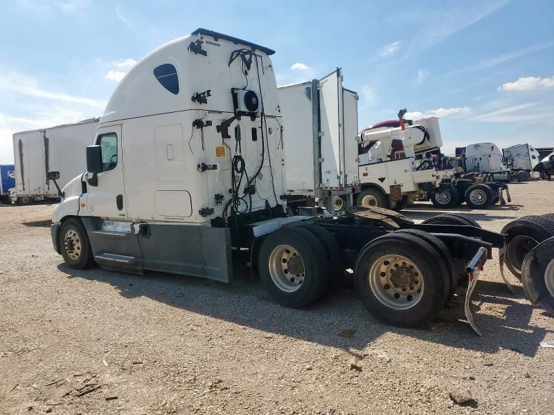 2015 Freightliner Cascadia 125