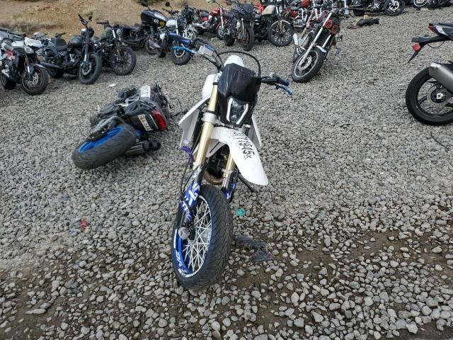 2014 Suzuki DR-Z400 SM