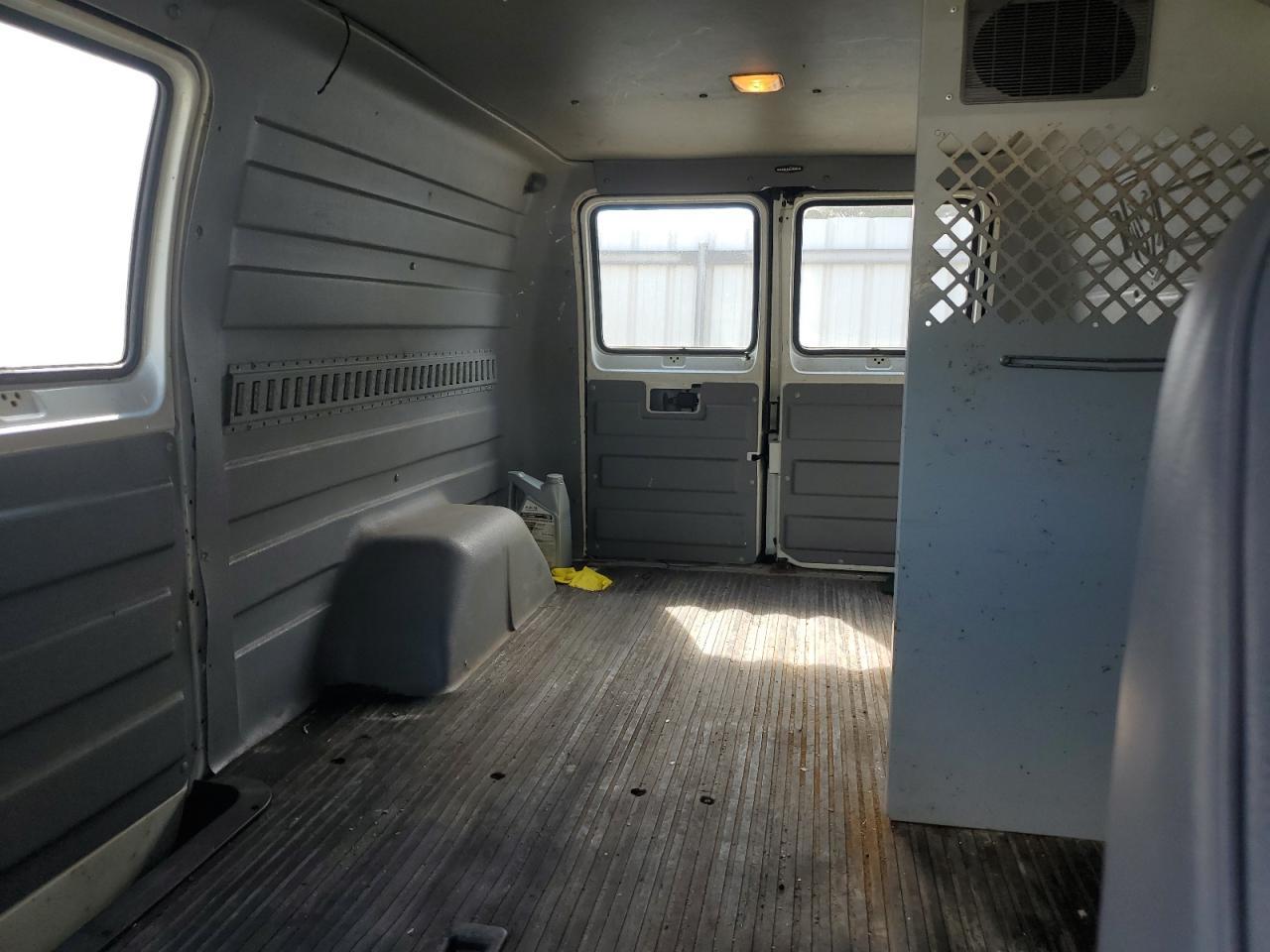 2000 Dodge RAM Van B1500