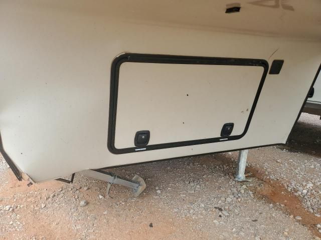 2015 Winnebago Voyage