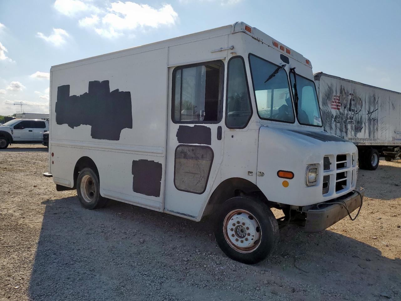 2005 Workhorse Custom Chassis Forward Control Chassis P4500