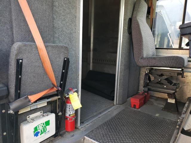 2006 Workhorse Custom Chassis 2006 Workhorse Commercial-Trucks Semi Truck