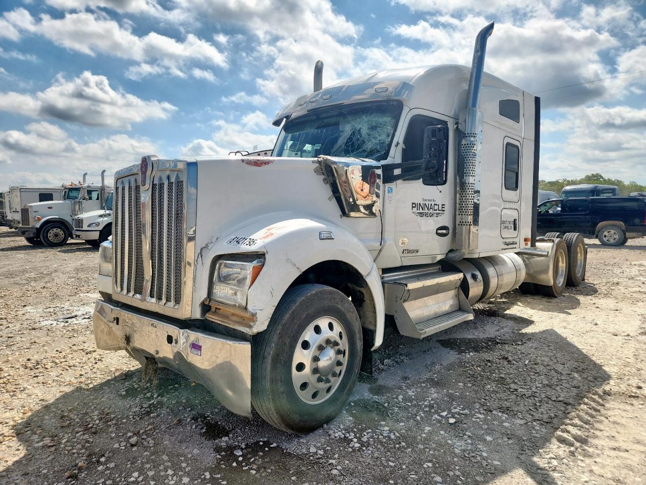 2020 Kenworth W990 Semi Truck