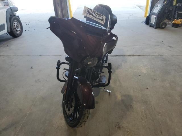 2018 Harley-Davidson Flhxs Street Glide Special