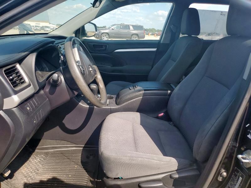 2019 Toyota Highlander LE