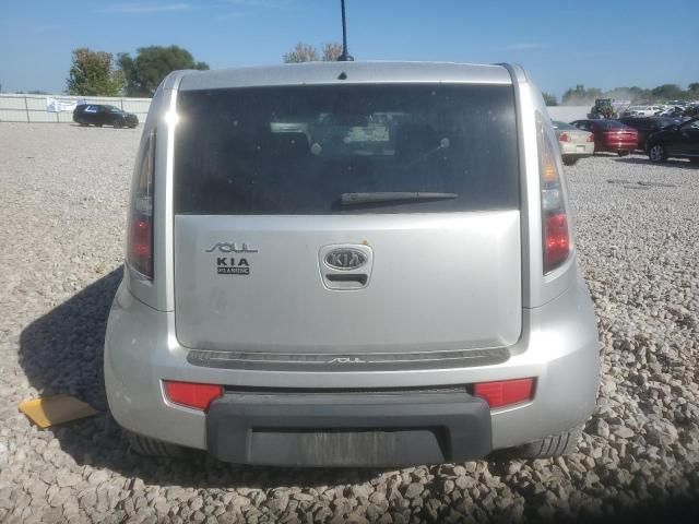 2011 KIA Soul +