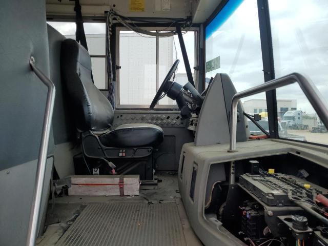 2011 Thomas SAF-T-LINER HDX-School Bus