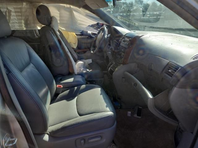 2005 Toyota Sienna XLE