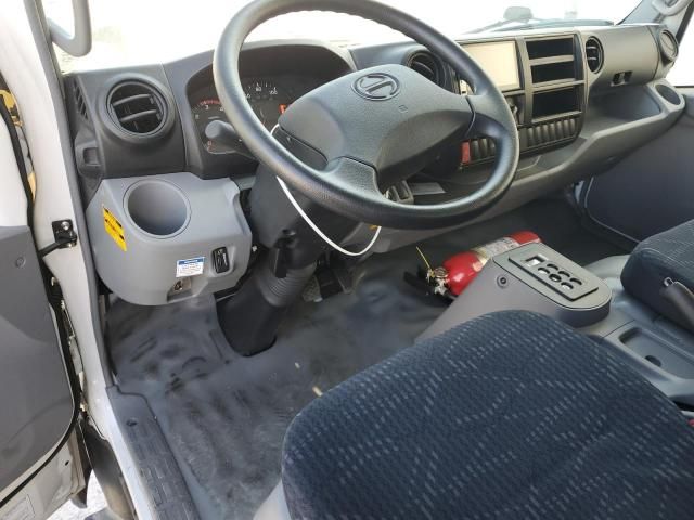 2020 Hino 195
