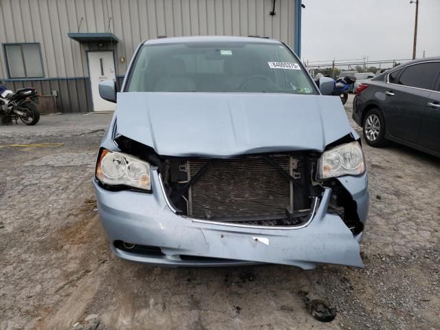 2013 Chrysler Town & Country Touring
