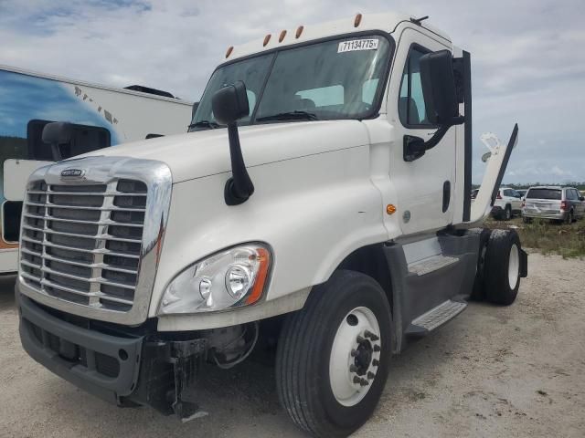 2016 Freightliner Cascadia 125 Semi Truck