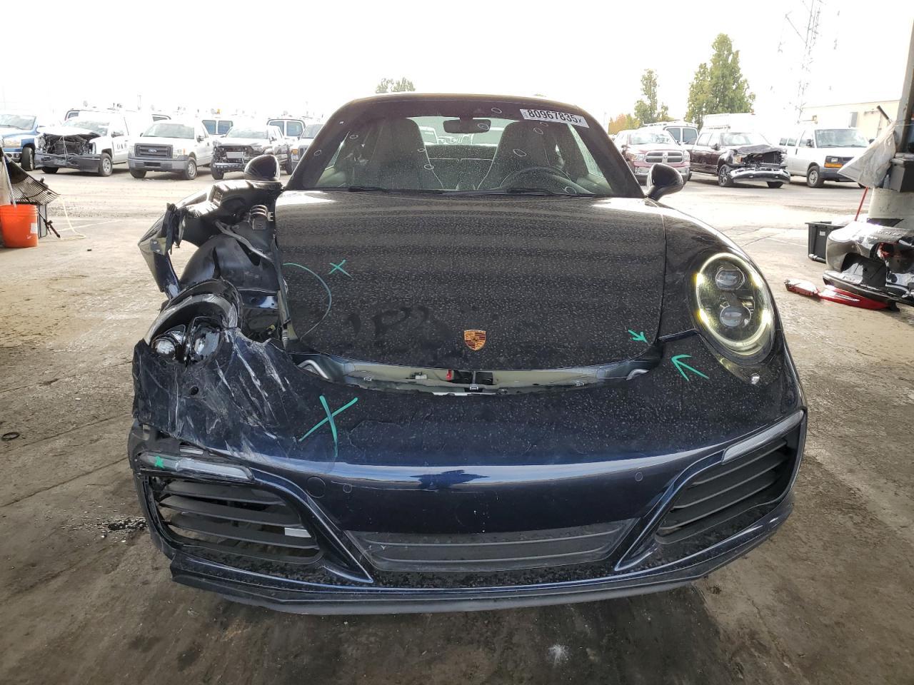 2017 Porsche 911 Carrera