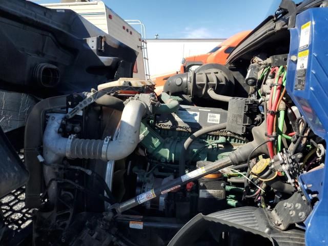 2019 Volvo VNR Semi Truck