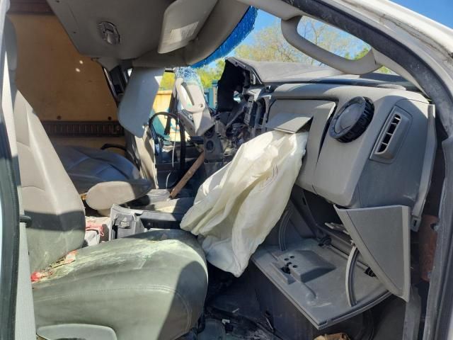 2009 Ford Econoline E350 Super Duty Cutaway Van