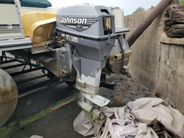 2000 Suncruiser Boat