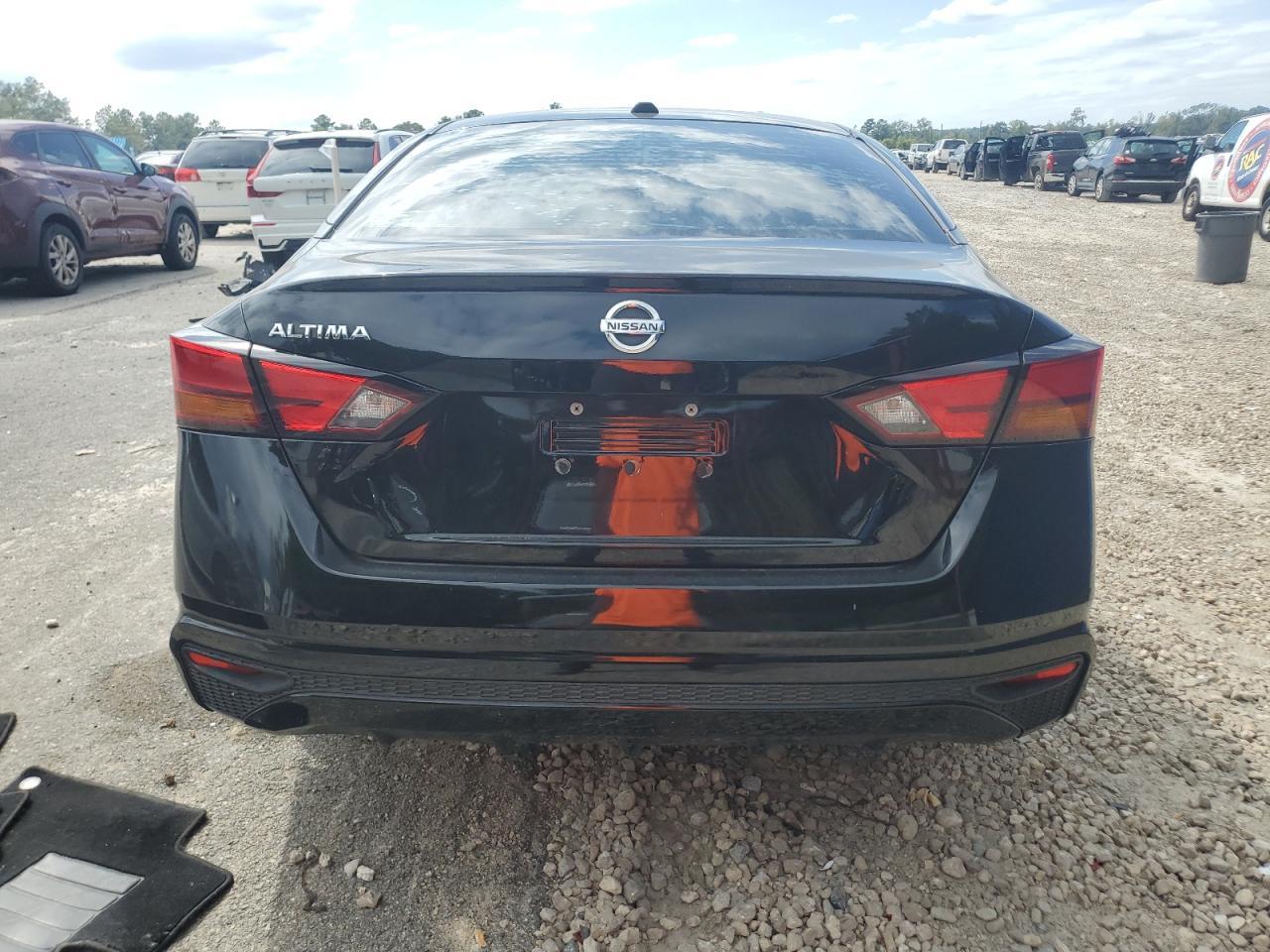 2020 Nissan Altima s