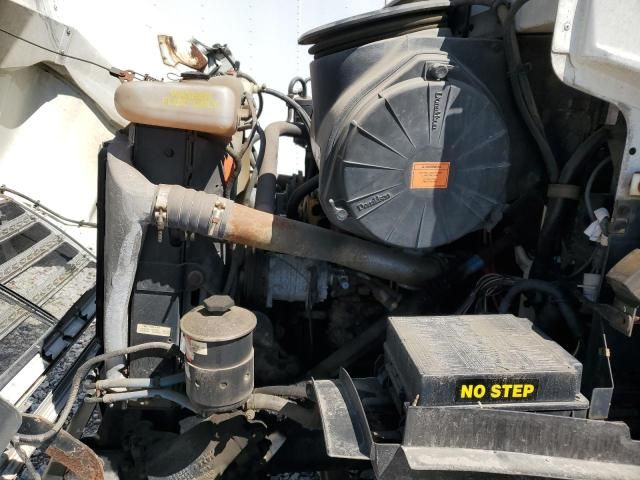 2000 Sterling L 7500