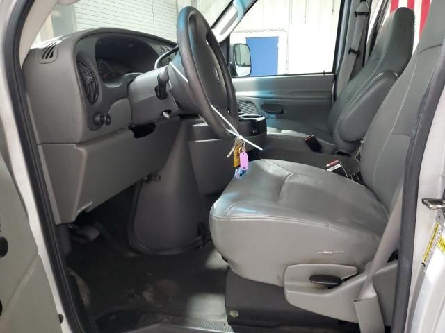 2007 Ford Econoline E350 Super Duty Wagon