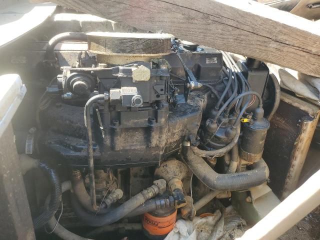 1983 Larson Boat