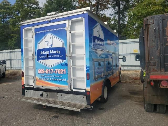 2021 Ford Econoline E350 Super Duty Cutaway Van