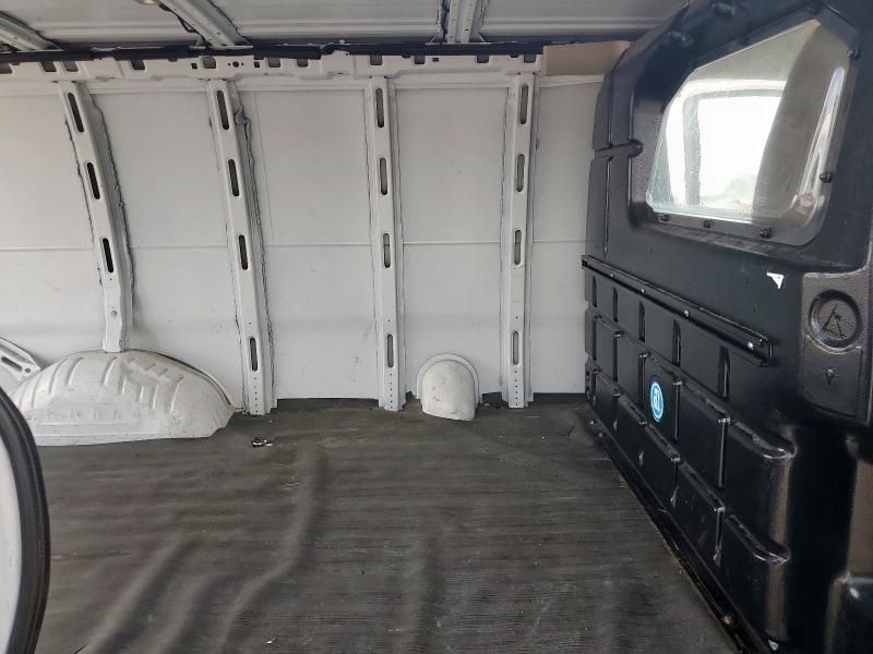 2020 Chevrolet Express G2500