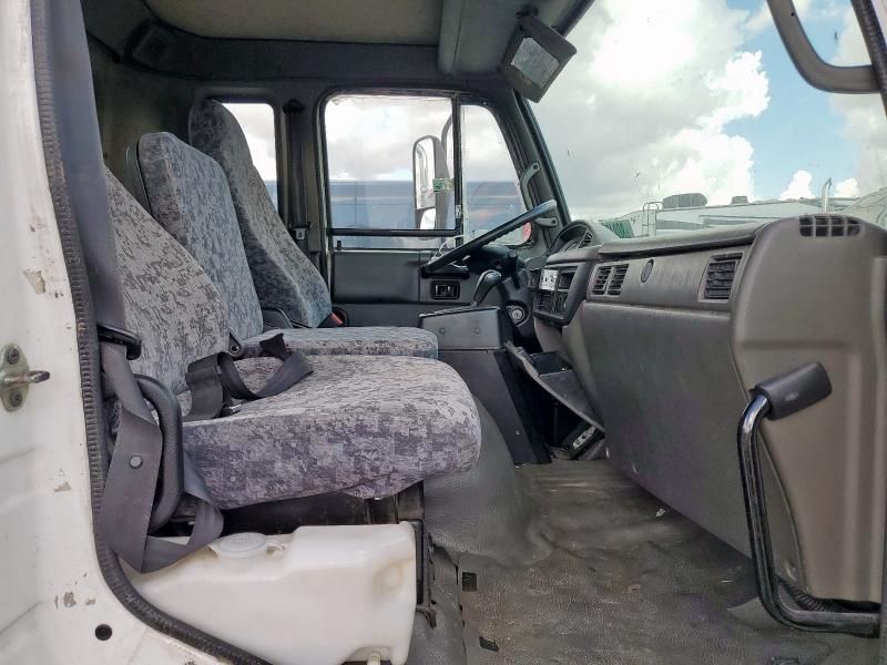 2010 Nissan Diesel UD1800