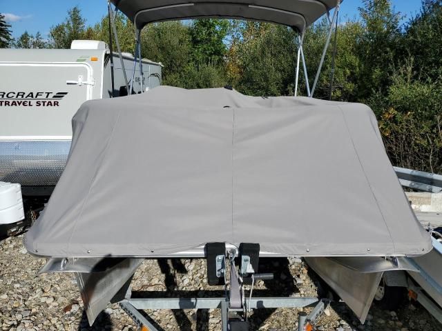 2014 Apex Qwest LS 816-Boat