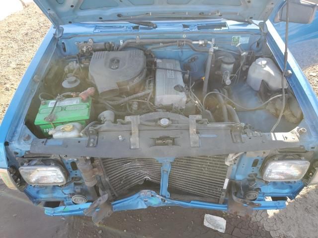 1995 Nissan Truck E/XE