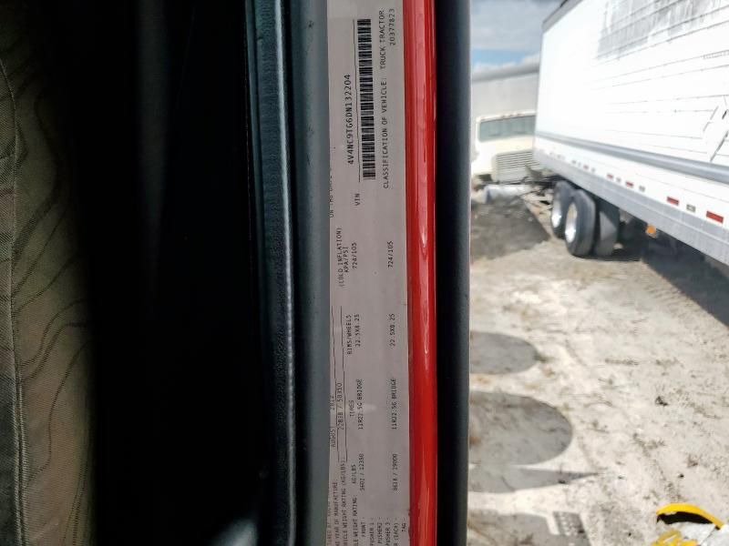2013 Volvo VN VNL