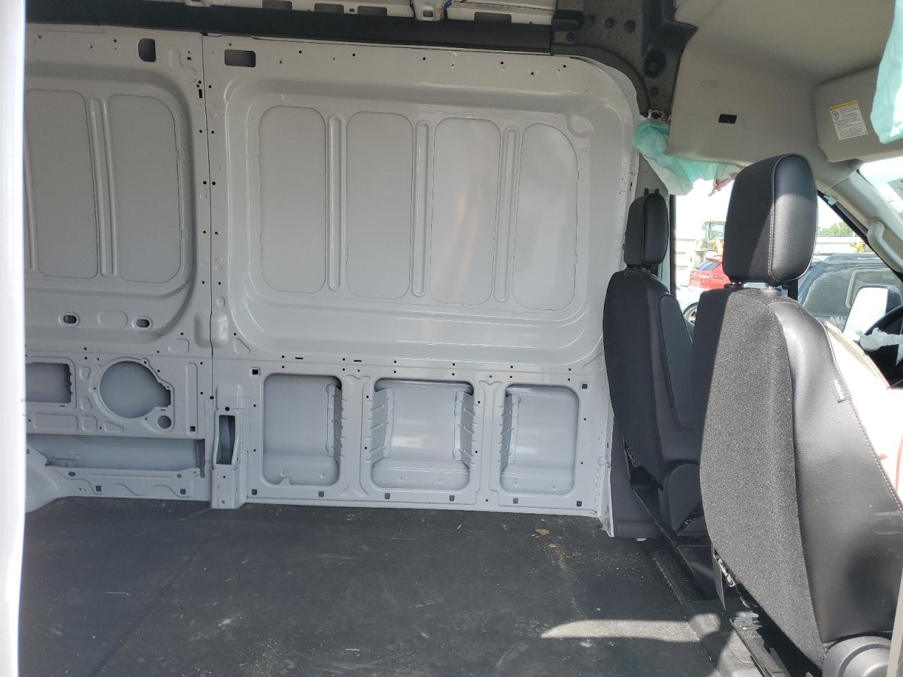 2024 Ford Transit T-250