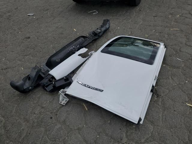 2018 Chevrolet Express G2500
