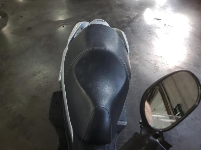 2014 Suzuki UH200