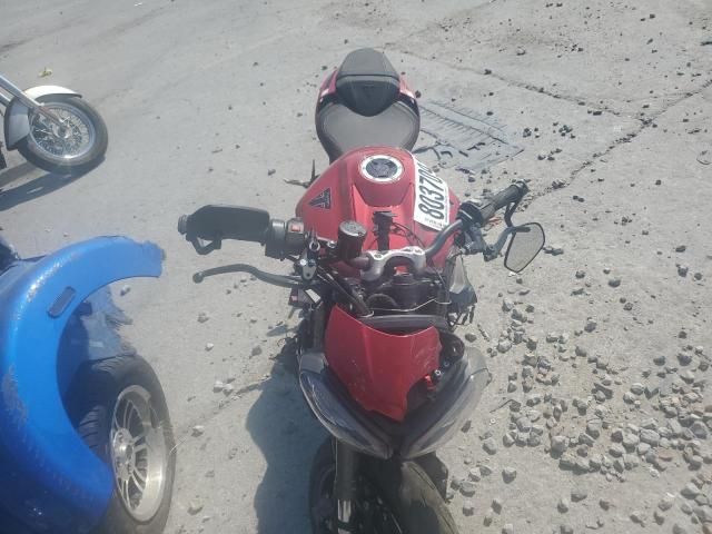 2024 Triumph 2024 Triumph Street Triple