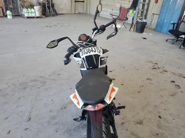 2022 KTM 200 Duke