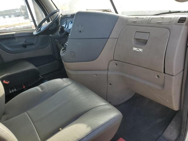 2016 Freightliner Cascadia 113 Semi Truck