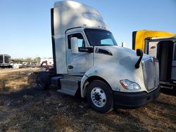 Salvage trucks for sale at Kansas City, KS auction: 2017 Kenworth T680 Semi Truck