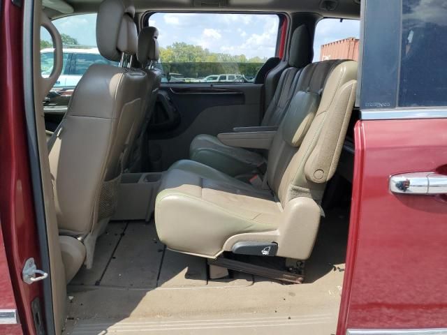 2012 Chrysler Town & Country Limited